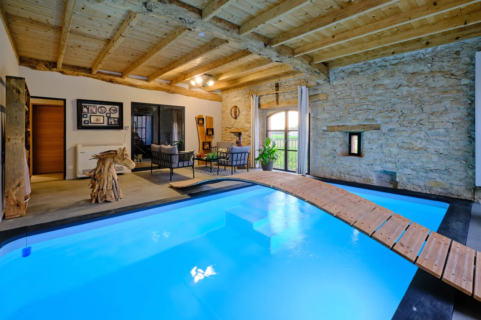 Gîte avec piscine intérieure